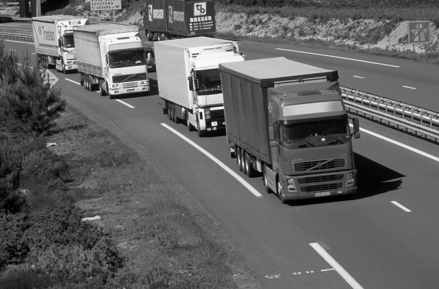 CAMION
